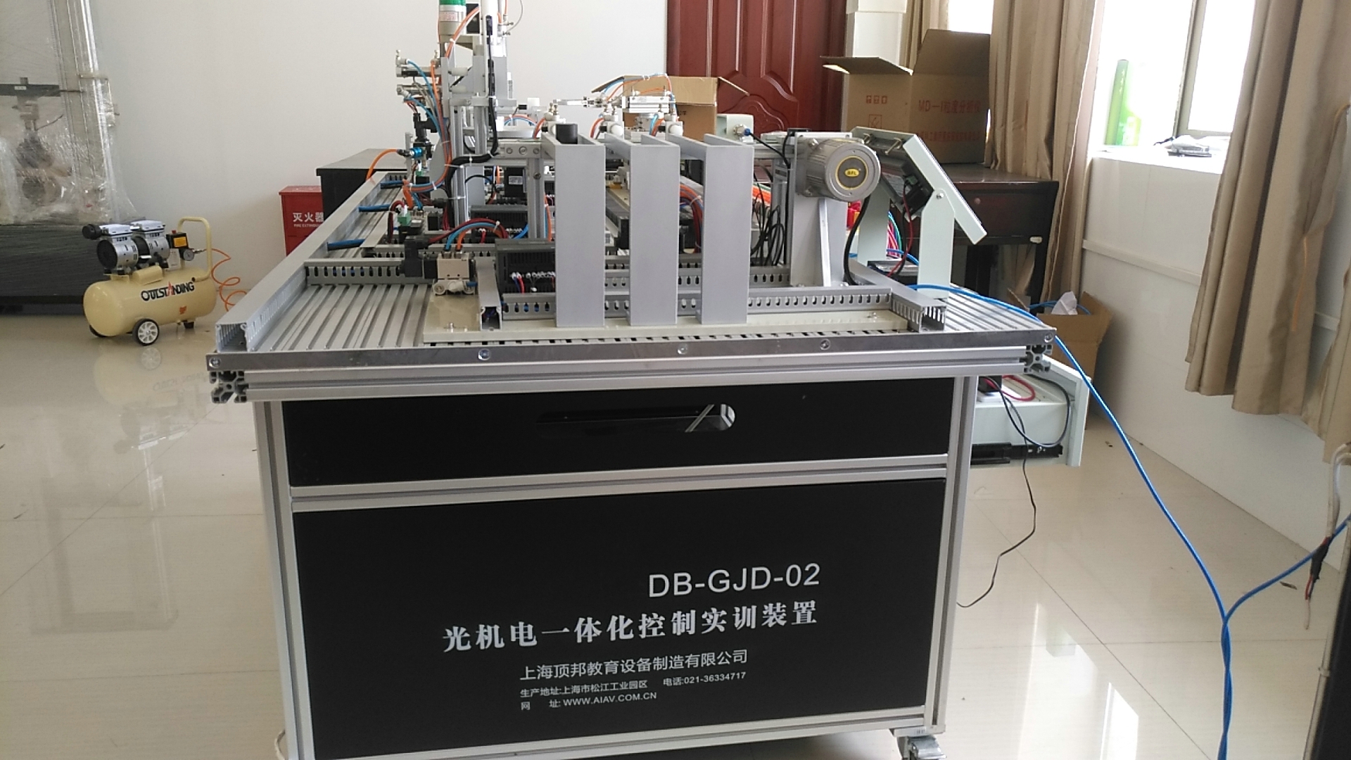 光機電一體化控制實訓(xùn)設(shè)備