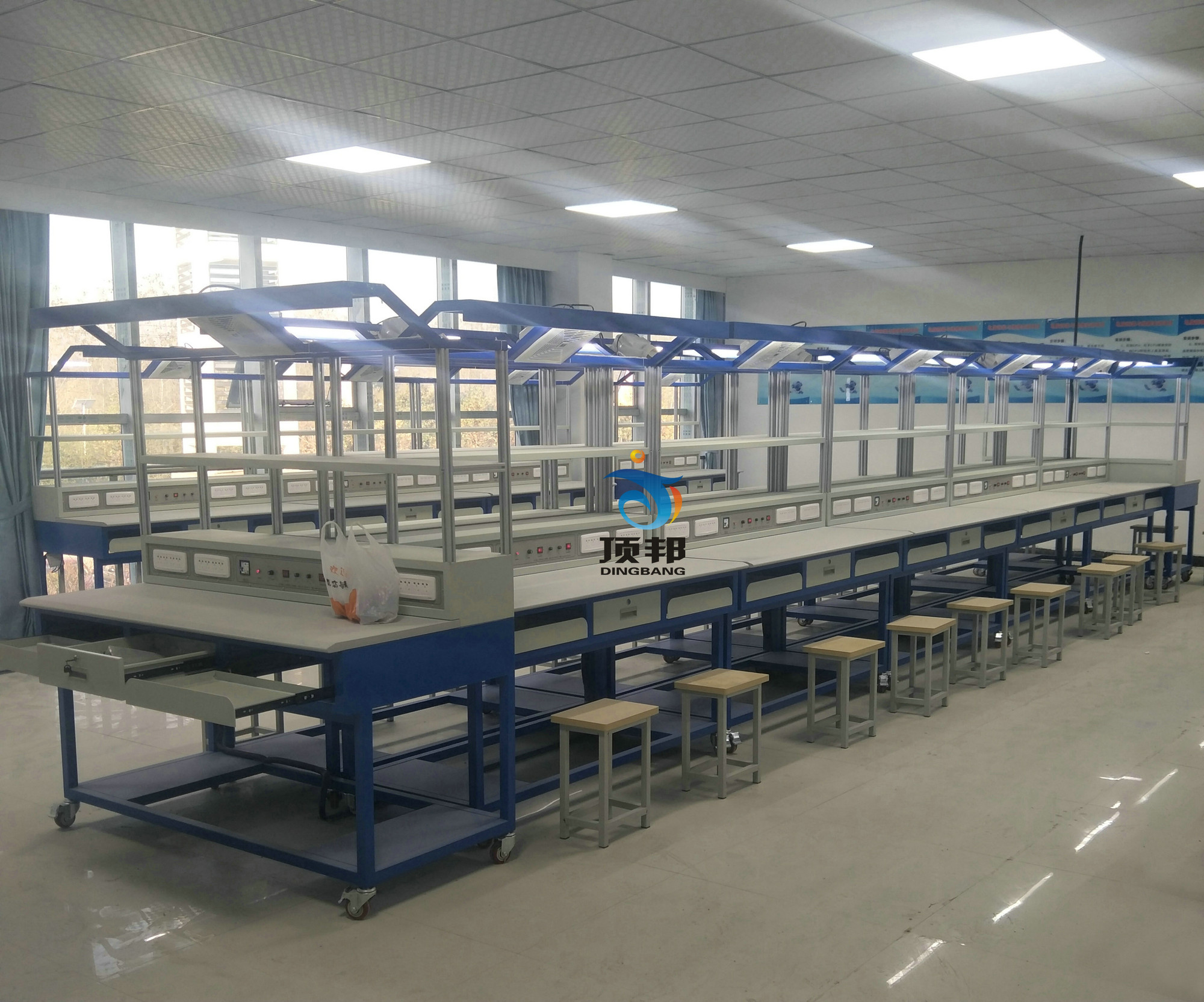 計算機(jī)組裝與維護(hù)實訓(xùn)裝置